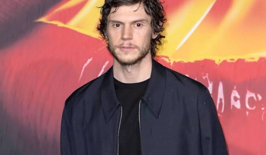 Evan Peters
